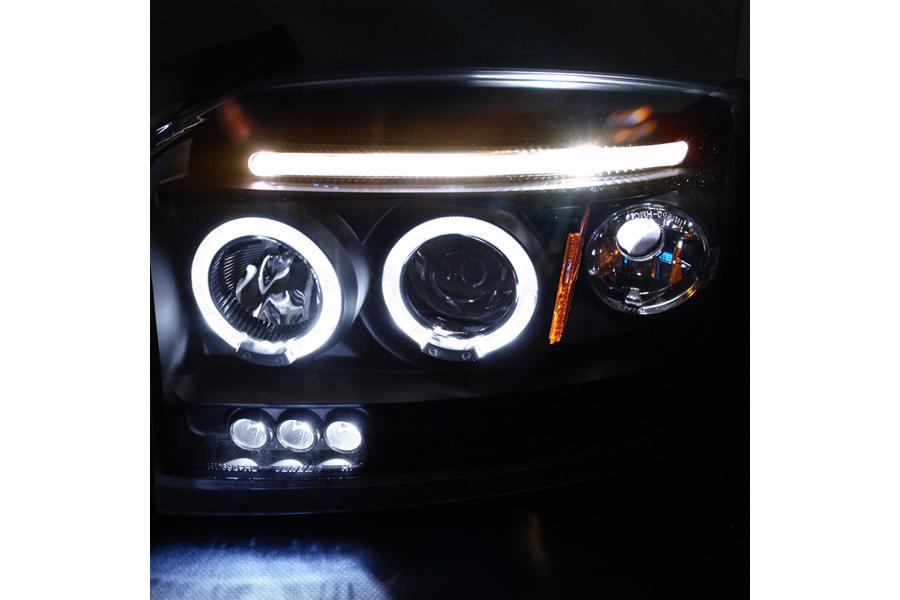 2005-2007 Dodge Dakota Spec-D Tuning Black Halo LED Projector